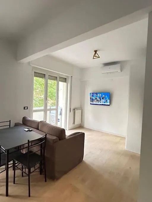 Center - Old Town - With Balcony - Next To Station Apartment Genoa