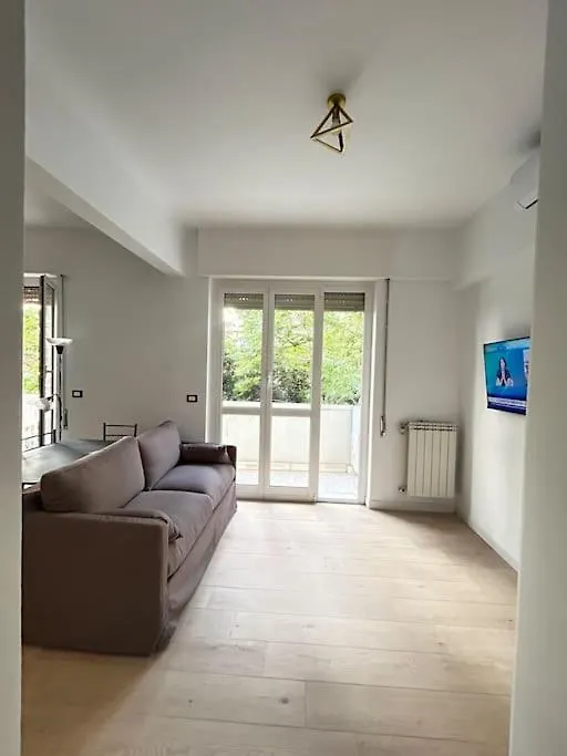 Apartmán Center - Old Town - With Balcony - Next To Station Janov